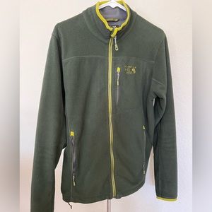Hunter green Mountain Hardwear fleece. Beautiful condition, no tears, burns.